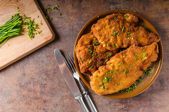 طرز تهیه شنیتسل مرغ خوراک جذاب طرز تهیه شنیتسل مرغ خوراک جذاب