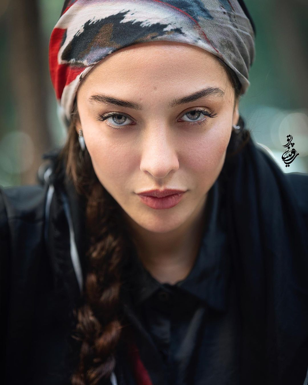 چهره خانم بازیگر از نمای نزدیک