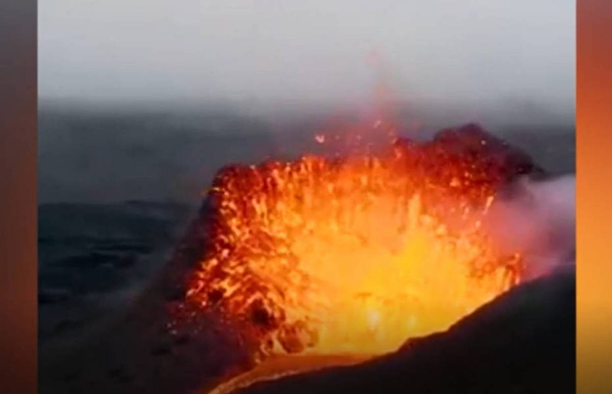 نمایی باورنکردنی از یک آتشفشان (فیلم)