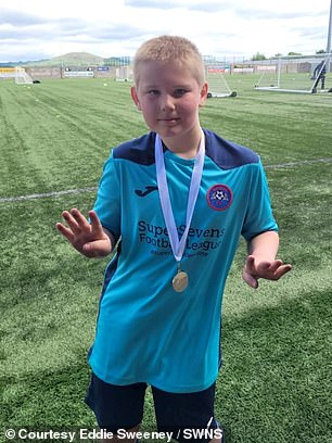 پسر ۱۱ ساله اوتیسمی با ضریب هوشی ۱۶۲ آلبرت انیشتین و استیون هاوکینگ را شکست داد پسر ۱۱ ساله اوتیسمی با ضریب هوشی ۱۶۲ آلبرت انیشتین و استیون هاوکینگ را شکست داد