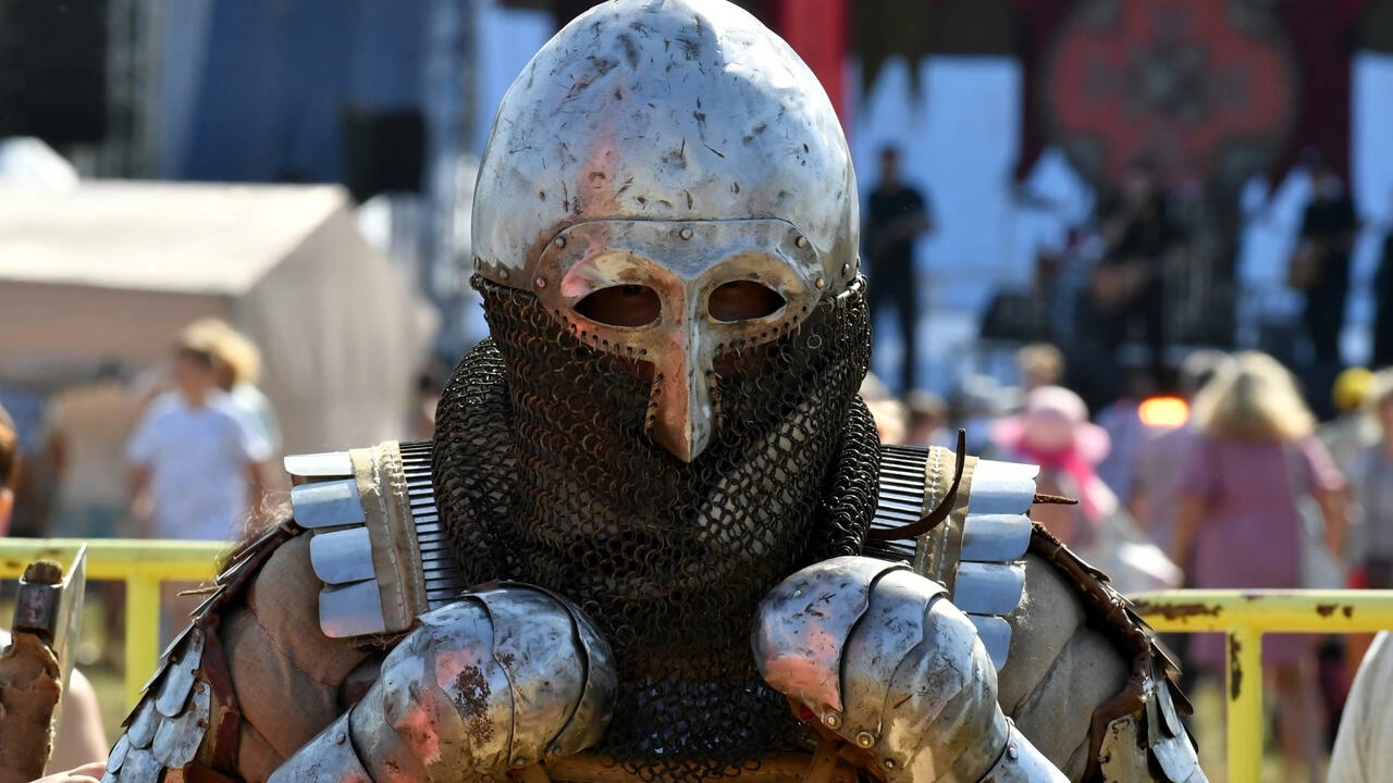 قیاس پوتین با با قهرمانان تاریخی روسیه در مبارزه با غرب