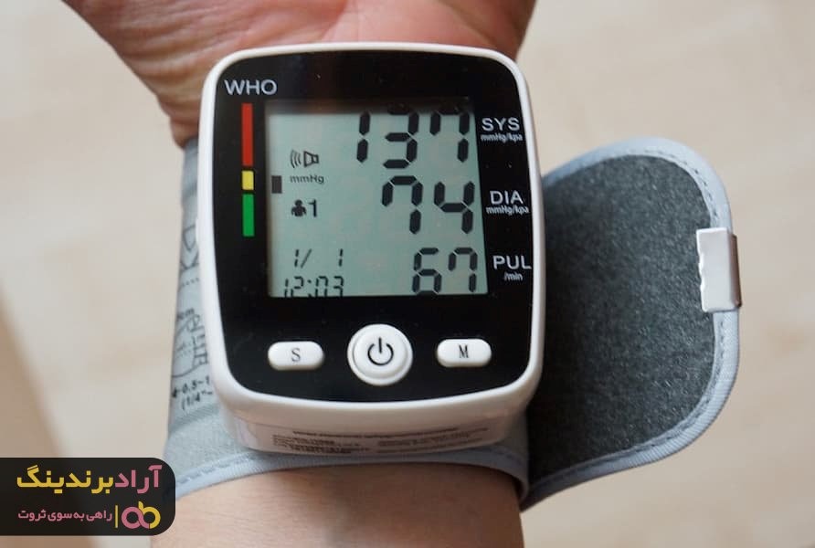 دستگاه قند خون مچی همراه همیشگی برای بیماران دیابتی