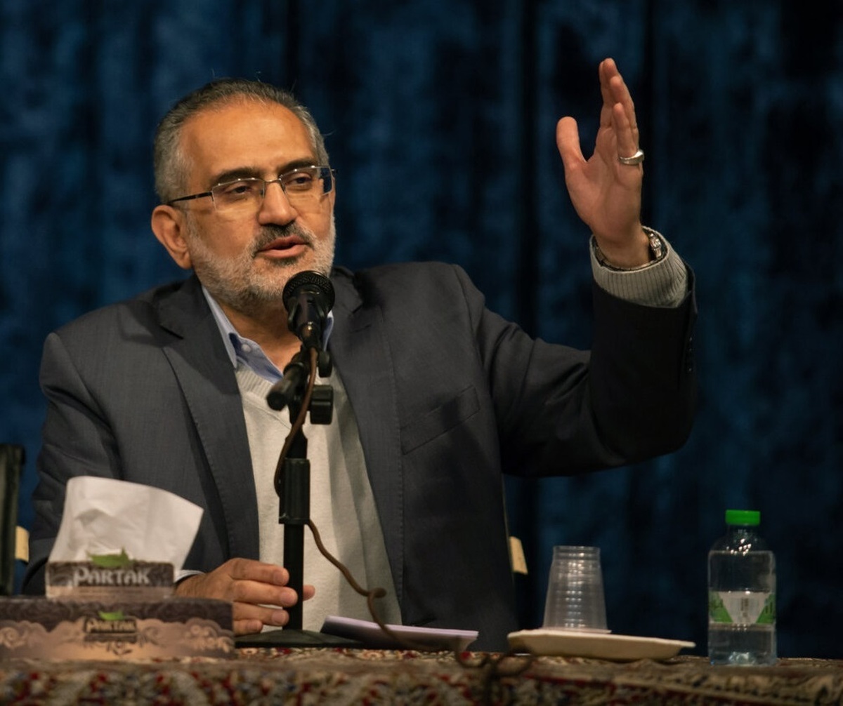 معاون رئیسی: صندوق‌های بیمه مشکلات جدی دارندد/ فرهنگ کار آسیب دیده است/ رویکرد دولت سیزدهم حذف فقر مطلق است