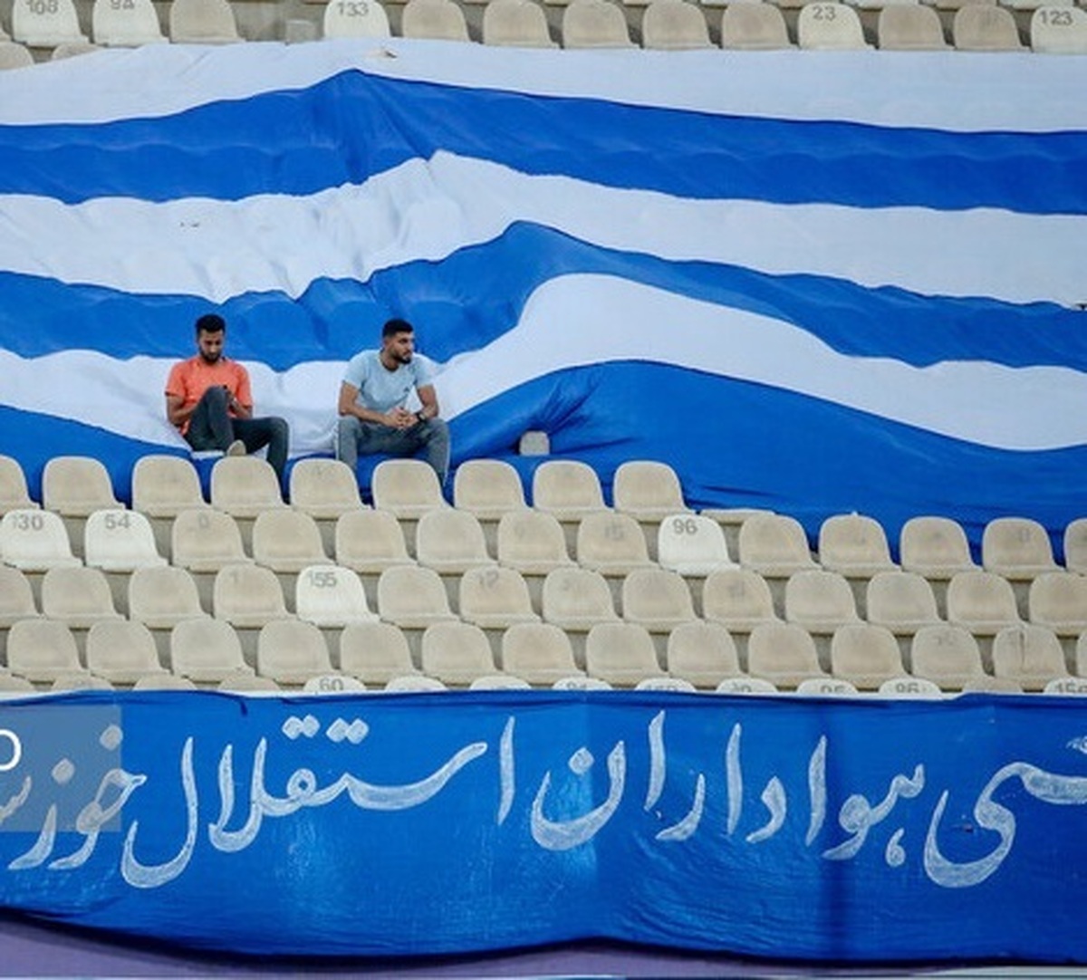 بازی جنجالی استقلال خوزستان - آستارا / داور پنالتی را برگرداند