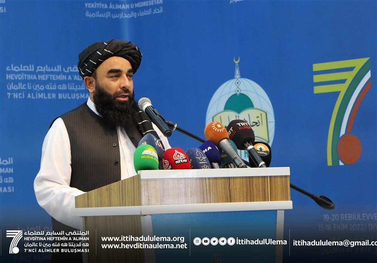 طالبان: مدارس دخترانه حتماً بازگشایی می‌شود