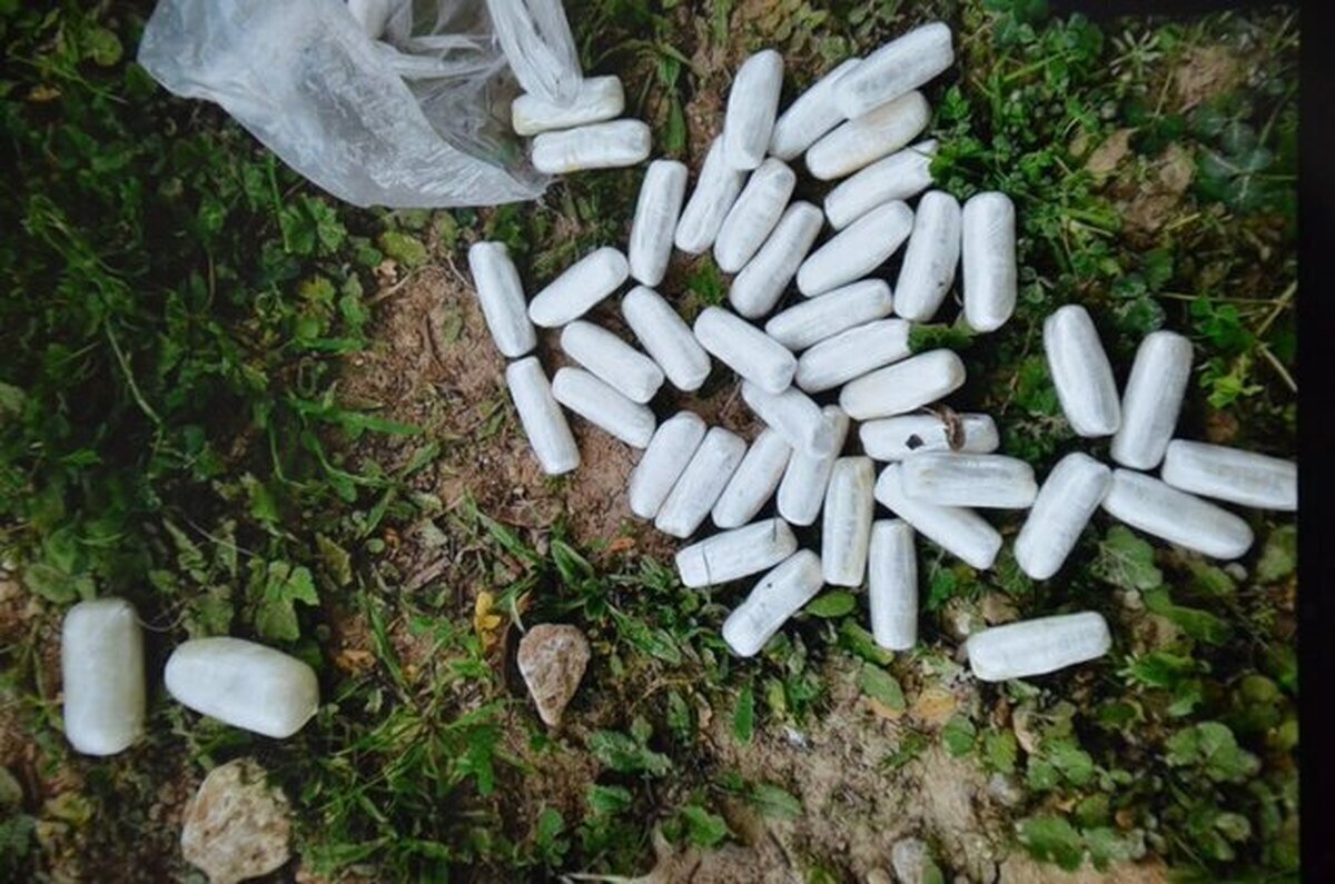 خارج کردن 120 بسته هروئین از معده 2 قاچاقچی