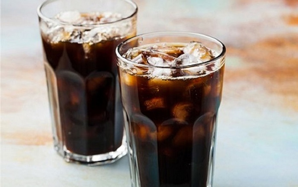 ۶ اثر ویرانگر نوشابه بر بدن انسان