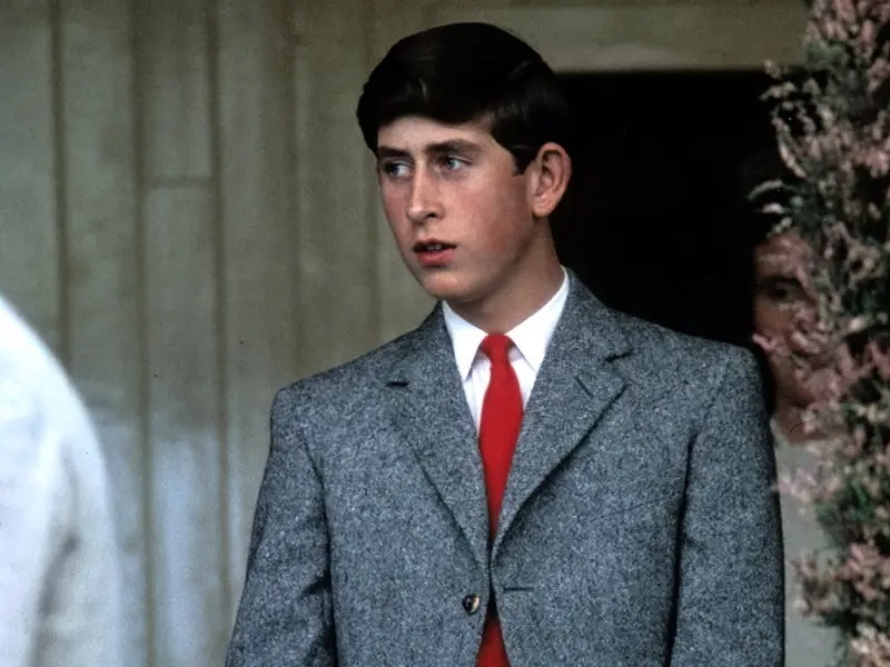 ۱۱ باری که شاه چارلز پروتکل سلطنتی را زیر پا گذاشت