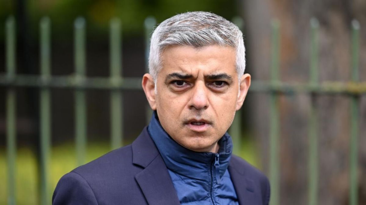 واکنش شهردار لندن به درگیری در تجمع مقابل سفارت ایران