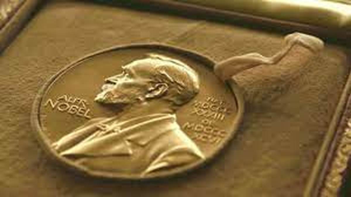 چه کسانی برندگان جایزه نوبل را انتخاب می‌کنند؟