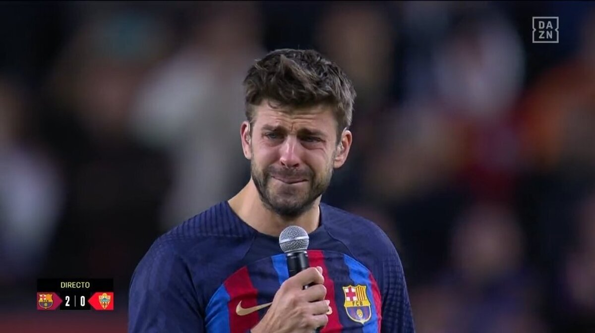 ببینید | اشک‌های پیکه در شب خداحافظی‌اش از فوتبال