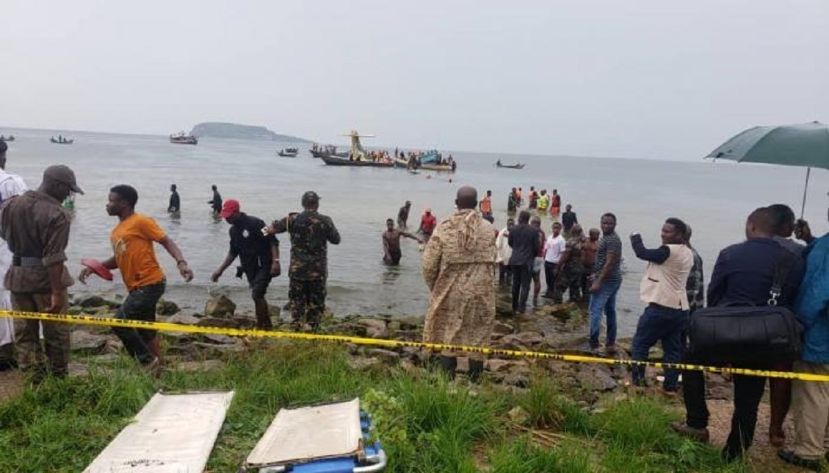 سقوط هواپیمای مسافربری در دریاچه ویکتوریای تانزانیا/ ۱۵ نفر نجات پیدا کردند