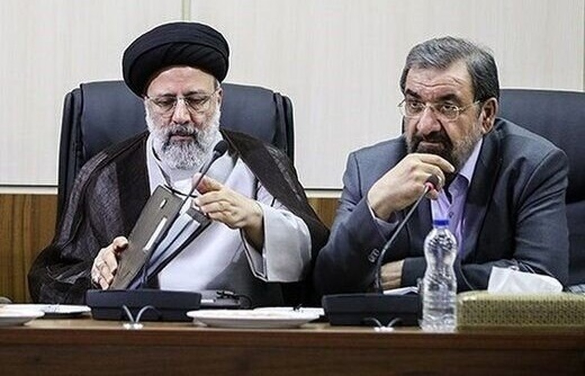 افتاب یزد: محسن رضایی را از کابینه اخراج کنید/ او مردم را عصبانی می کند