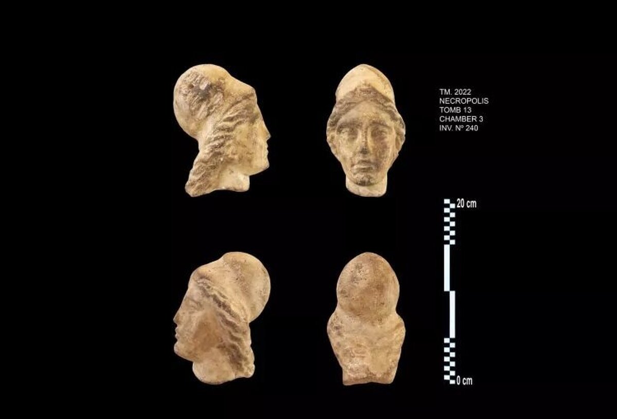 تصاویر کشف ۲ سر سنگی در یک تونل عجیب در مصر