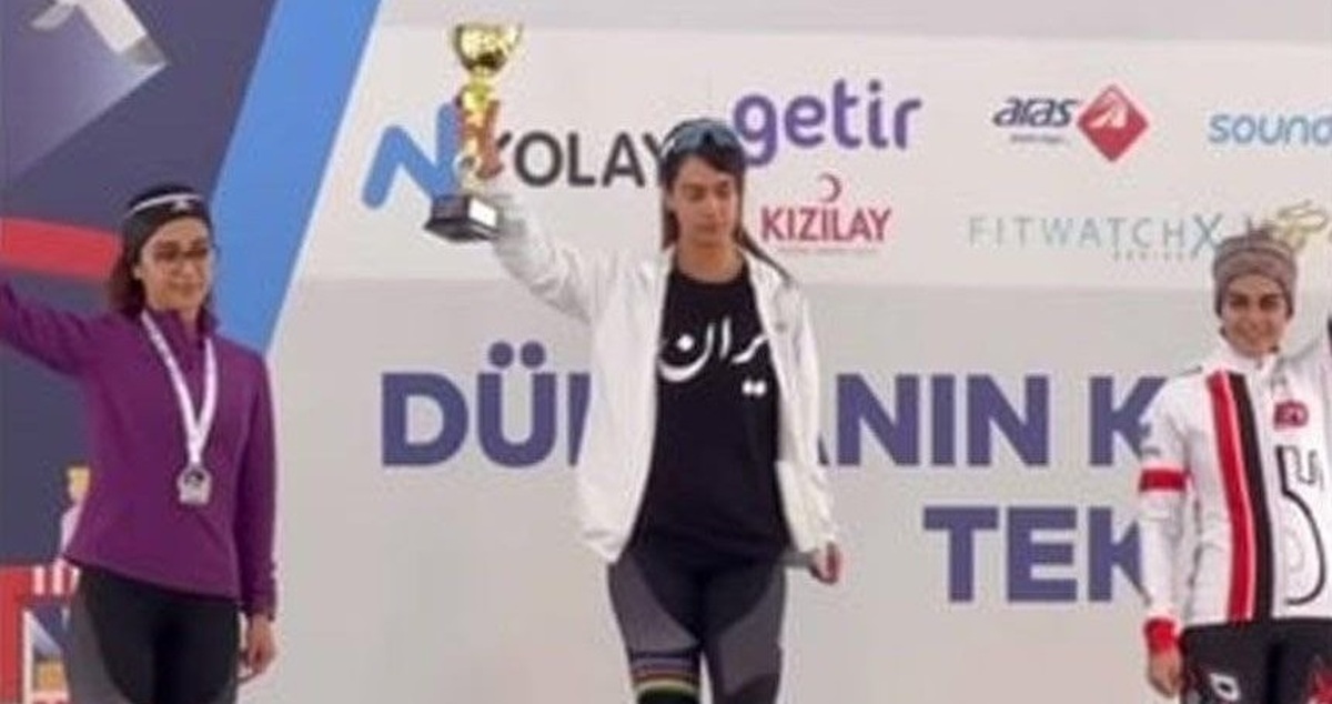 واکنش وزارت ورزش به پوشش نیلوفر مردانی در مسابقات اسکیت ترکیه: او بدون مجوز در این رقابت ها شرکت کرده / این ورزشکار از ماه قبل در تیم ملی عضویت نداشته