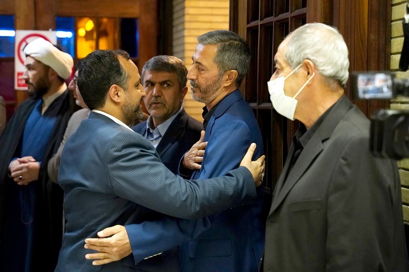 مدیرعامل بانک صادرات ایران:شهدا در عین مظلومیت در اوج اقتدار هستند مدیرعامل بانک صادرات ایران:شهدا در عین مظلومیت در اوج اقتدار هستند