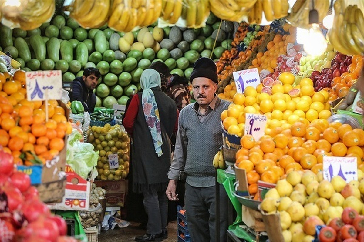 اتحادیه میوه و سبزی: وزارت کشاورزی جلوی عرضه پرتقال رنگ‌آوری شده مضر را بگیرد / گوجه فرنگی ارزان می شود