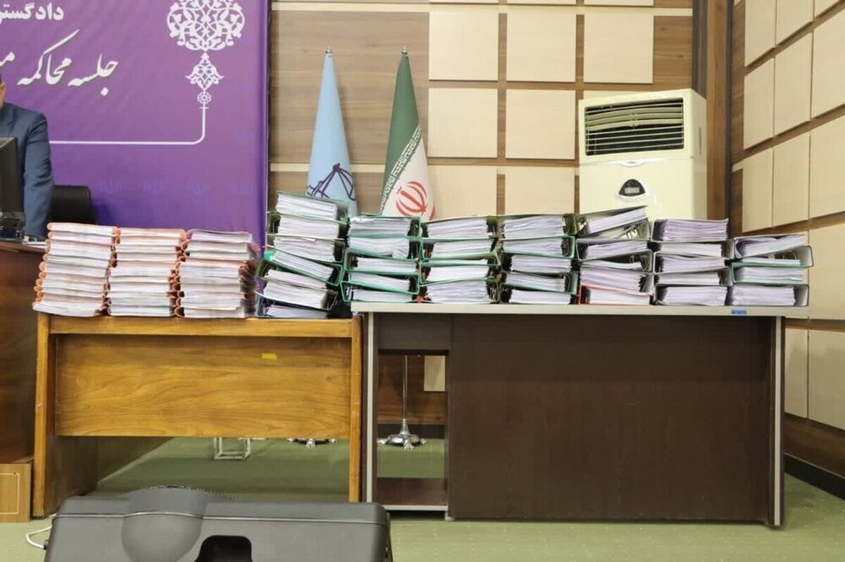 انبوه پرونده‌های اتهامات شهردار سابق ارومیه (عکس)