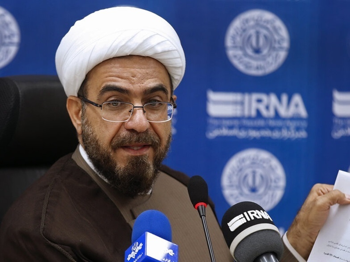 رئیس مرکز ارتباطات مردمی ریاست جمهوری: در تماس‌های مردمی که با ما گرفته شده، درخواست‌هایی مبنی بر آزادی پوشش در جامعه هم وجود دارد/ درخواست آنها به مسئولان منتقل می‌شود