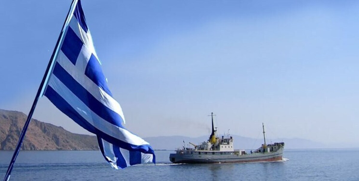 ادعای رویترز: نفتکش ایرانی که توسط یونان توقیف شده بود، محموله خود را در سوریه تخلیه کرده