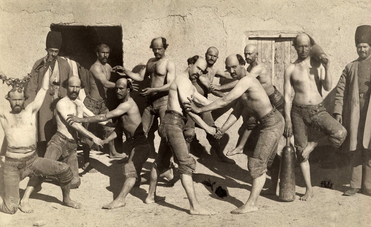 وقتی مسئولان خواب بودند؛ "ورزش و کشتی زورخانه ای" را هم باکو به اسم خود ثبت کرد (+ عکس)