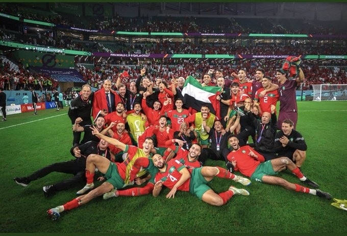 شادی مراکشی ها بعد از پیروزی تاریخی در جام جهانی (+عکس)