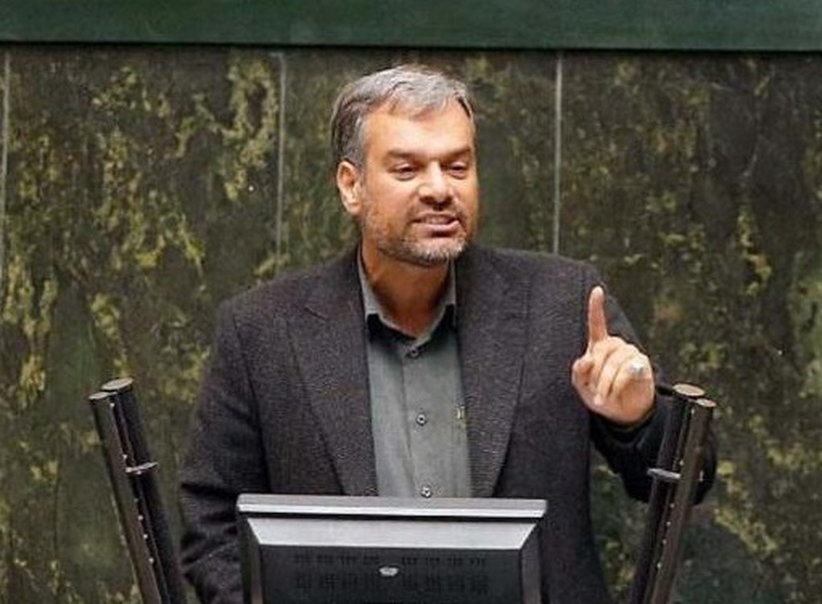 برخی سخنان در مورد برخورد قهری در حوزه حجاب لبه دیگر قیچی است/ این تندروی ها باعث آسیب است