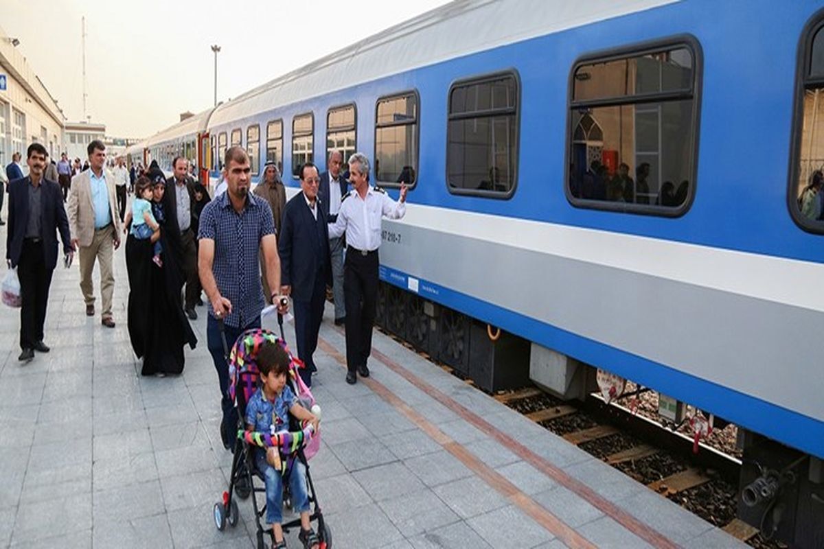 پیش‌فروش بلیت قطارهای مسافری برای دی‌ماه از یکشنبه