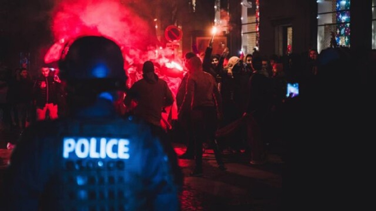 دستگیری ۱۰۰ هوادار مراکشی در پاریس بعد از درگیری با پلیس /چهارشنبه 2 هزار پلیس به سطح شهر می‎‌آید