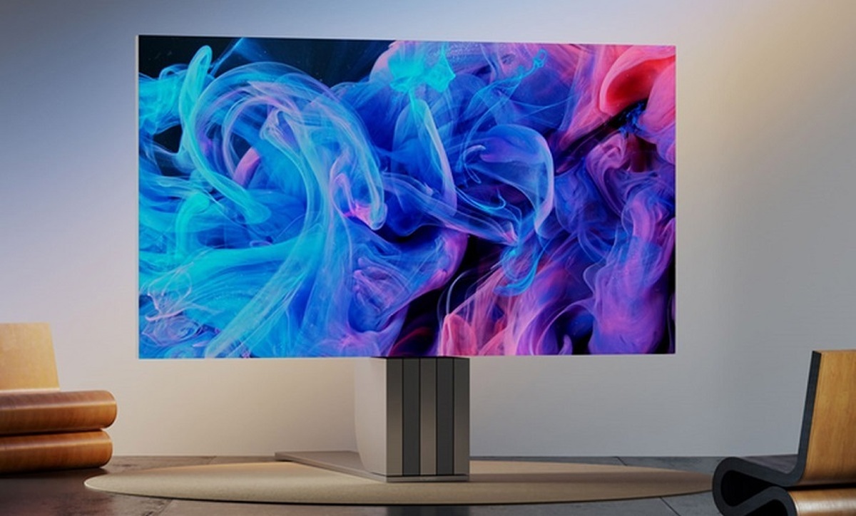 رونمایی از تلویزیون 11 میلیارد تومانی با ویژگی تا شدن! (فیلم)