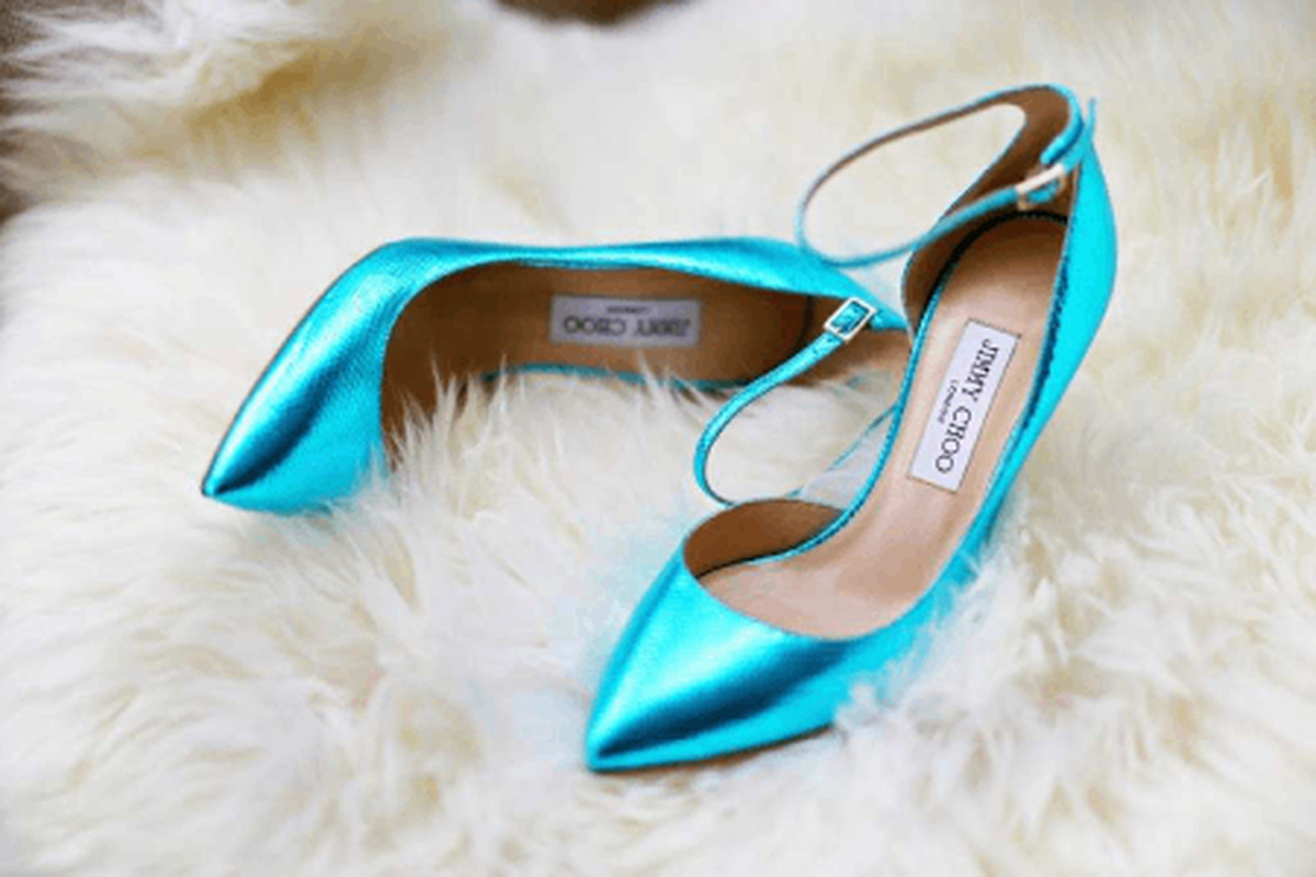 شیوه های گشاد کردن کفش تنگ در خانه