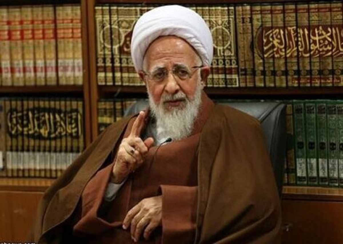 جوادی آملی: حرمت مردم ایران  باید حفظ شود/ این دینی که برای حیوان آبرو قائل است، آیا برای بشر حرمت قائل نیست؟