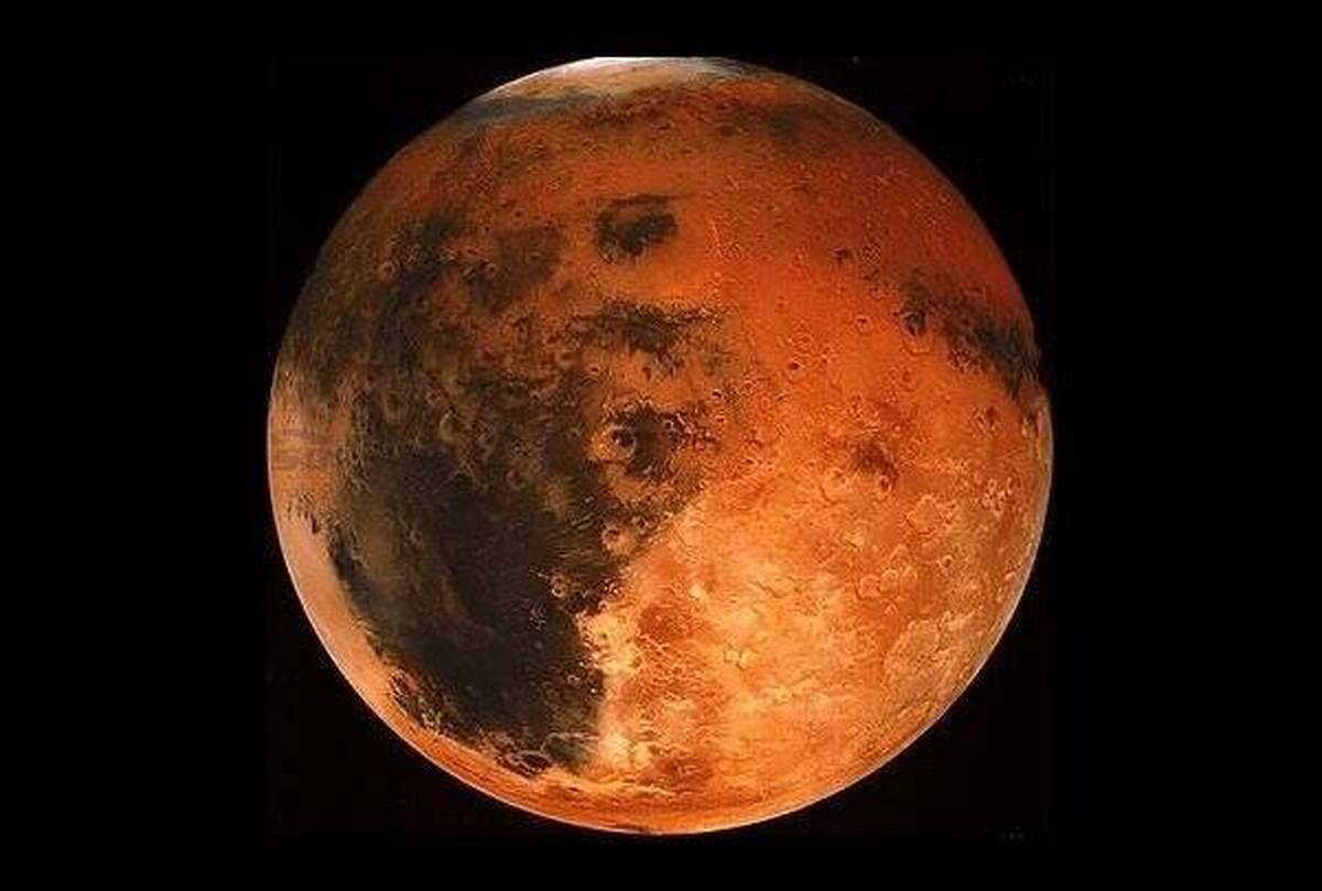 ببینید | لحظه‌ای نادر از ظهور مریخ پس از ماه گرفتگی