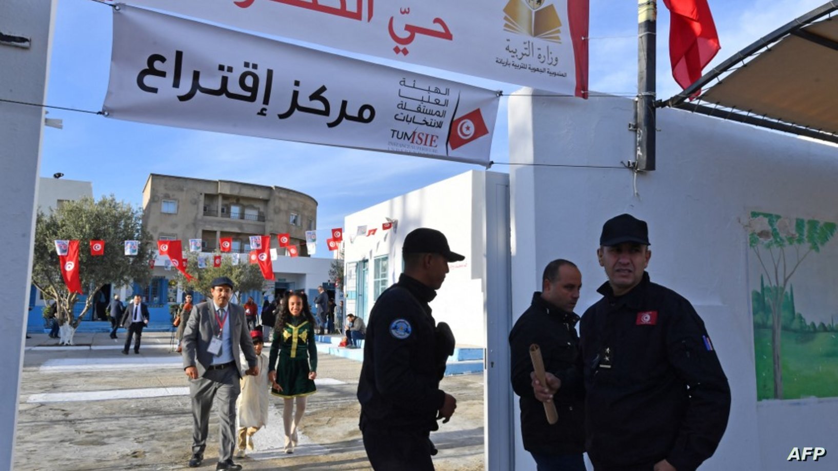 رسوایی برای رئیس جمهور تونس / مشارکت در انتخابات: 8.8 درصد