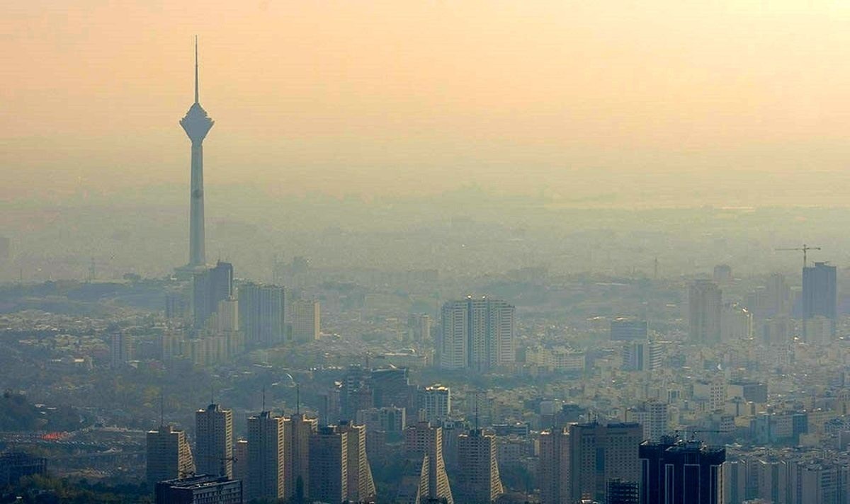اعلام خطر وزارت بهداشت: افزایش ۵ برابری دی‌اکسید گوگرد در هوای تهران / محیط زیست جلوی سوخت‌های سنگین را بگیرد/ توصیه های مهم برای حفظ سلامت