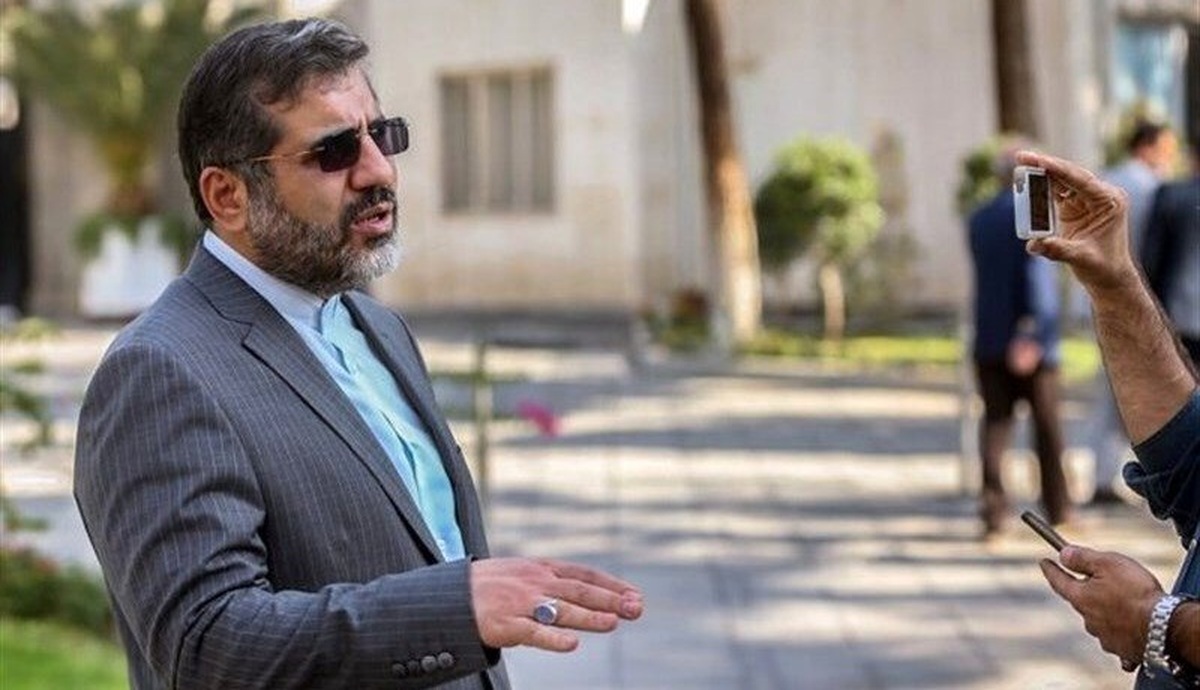 وزیر ارشاد درباره خروج حمید فرخ‌نژاد از کشور: در هر قشری ممکن است عده‌ای بخواهند به دشمنان خدمت کنند؛ قوانین در این زمنیه روشن است