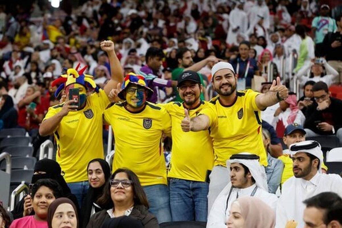 دست نوشته های جالب هواداران در جام جهانی قطر/ این بار التماس از همسر؛ عزیزم توضیح می‌دهم!
