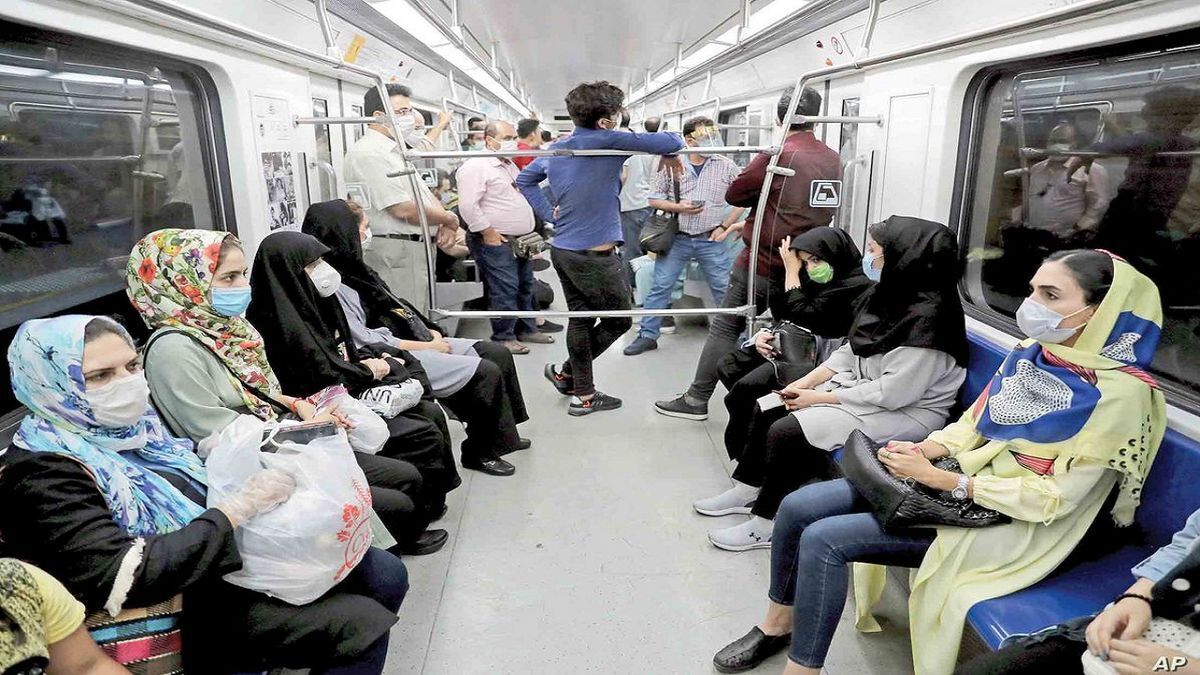 واکنش مترو به اعتراض مرد‌ها درباره حضور بانوان در واگن‌های مختلط؛ واگن 