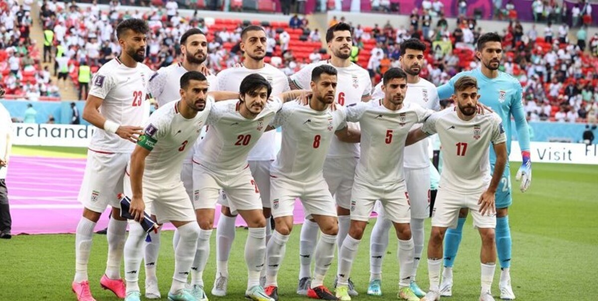 اعتماد: آقای کیهان، برانداز، اینترنشنال! فوتبالیست ما چه سرود ملی بخواند چه نخواند؛ چه مچ‌بند مشکی ببندد یا نبندد، هم باشرف است هم باغیرت