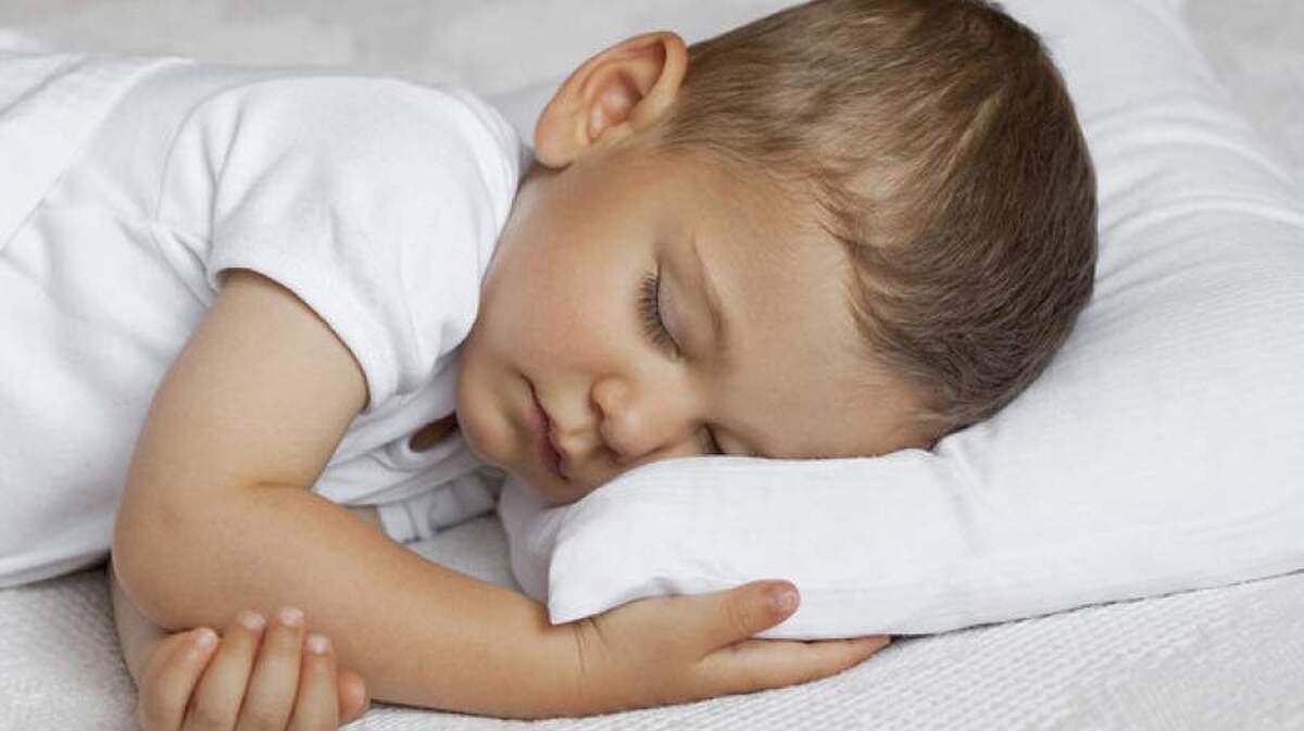 نحوه خواباندن کودکان بر رفتارشان تاثیر می‌گذارد