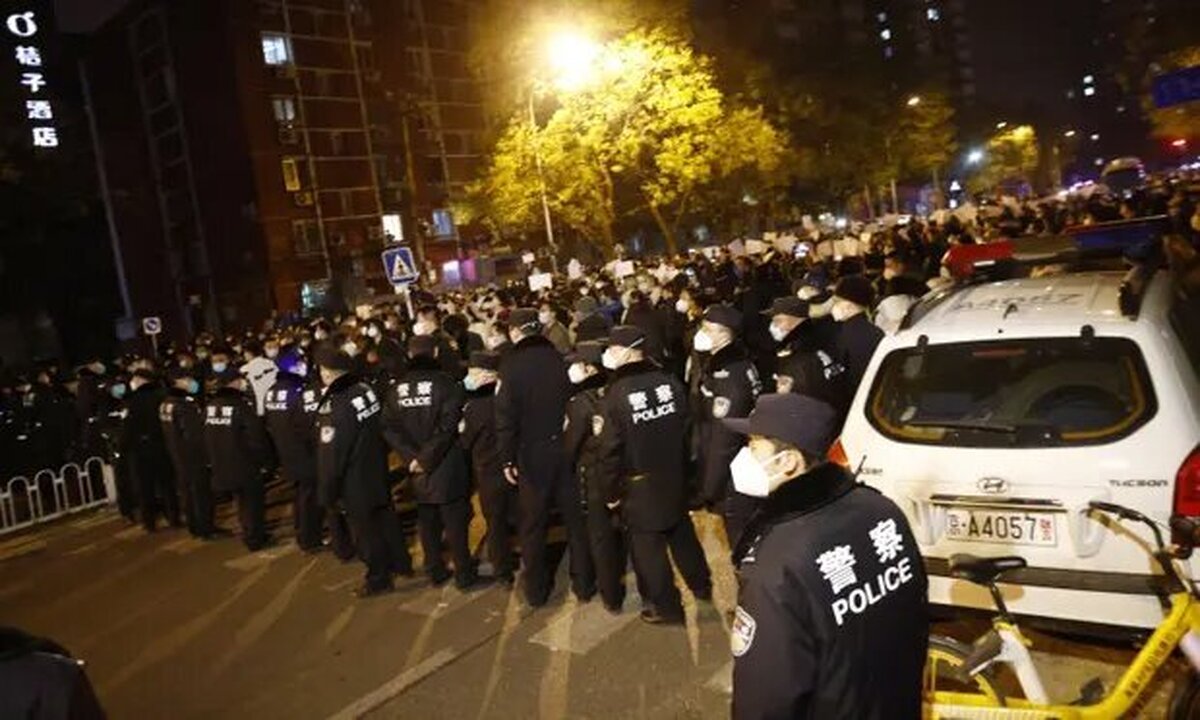 حضور گسترده نیروهای پلیس در پکن و شانگهای برای جلوگیری از اعتراضات