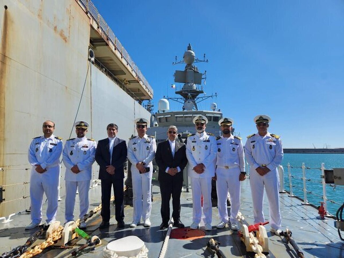 پهلو گرفتن ناوگره نیروی دریایی ارتش ایران در بندر «کیپ تاون» آفریقای جنوبی