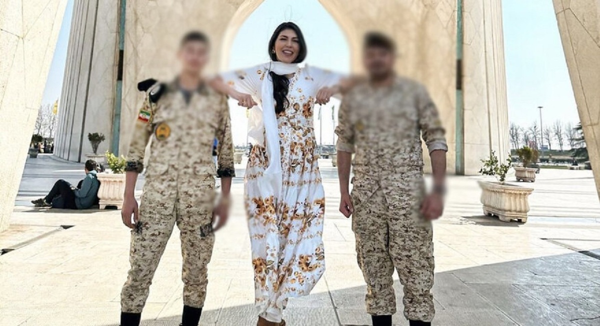 بلاگر زن روس «تکذیب» کرد؛ من در عکس میدان آزادی نیستم