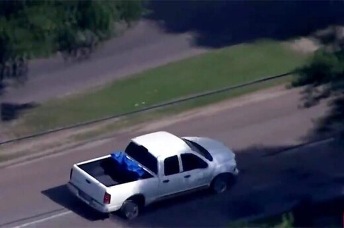 ببینید | رانندگی بدون لاستیک برای فرار از دست پلیس تگزاس