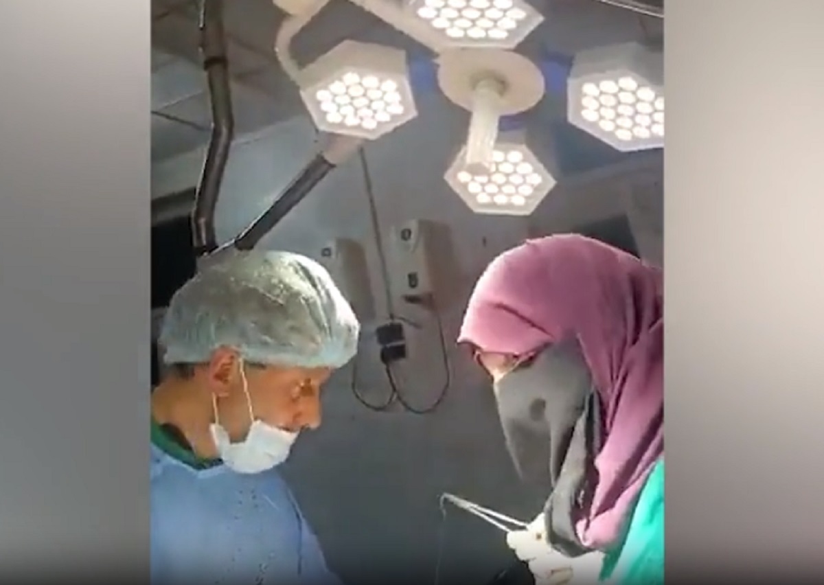 ببینید | لحظه زلزله هنگام عمل جراحی یک بیمار در کشمیر پاکستان