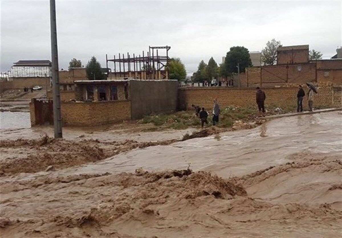 لرستان/ راه ارتباطی ۲۲ روستا بر اثر بارندگی بسته شد