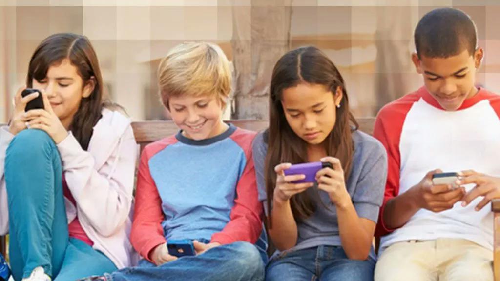 کودکان زیر 13 سال در آمریکا از فعالیت در شبکه‌های اجتماعی منع می‌شوند