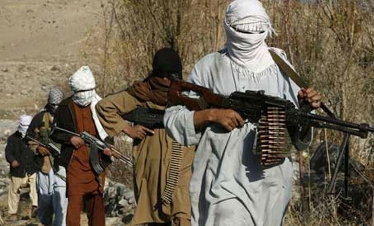 هشدار روزنامه اطلاعات: مراقب باشید نام ایران در لیست کشورهای حامی طالبان قرار نگیرد