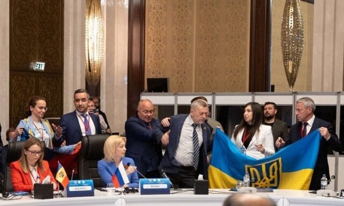 درگیری فیزیکی بین اعضای هیئت‌های روسیه و اوکراین در آنکارا