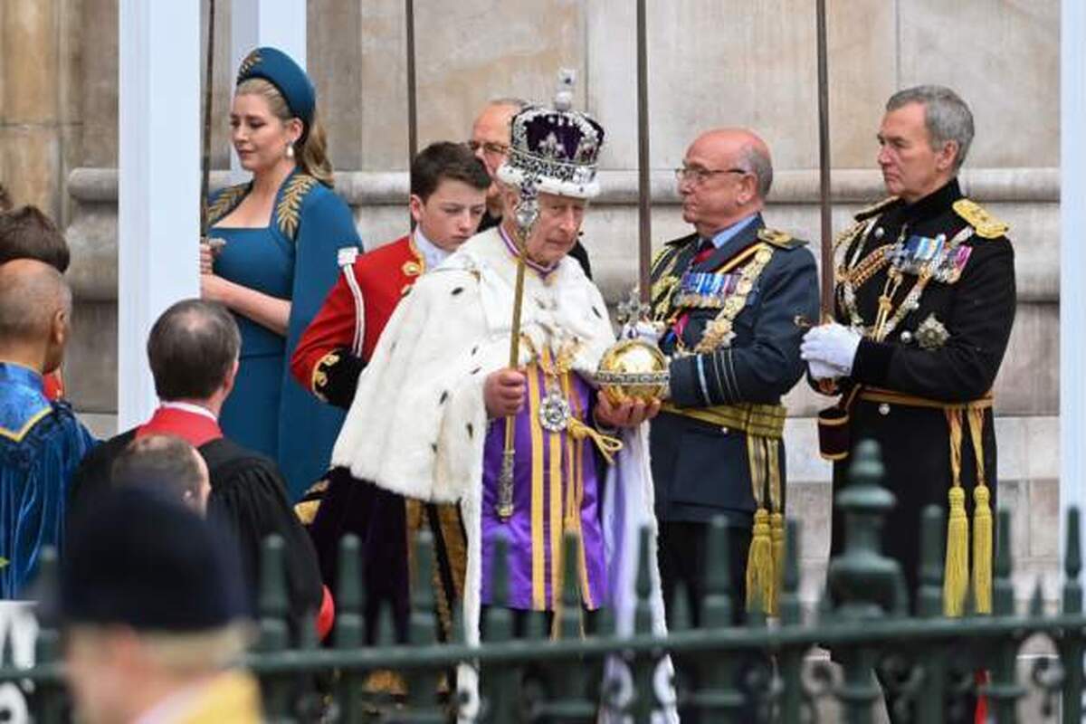 تاج‌گذاری چارلز سوم پادشاه انگلیس (+عکس) / بازداشت 6 معترض جمهوری خواه